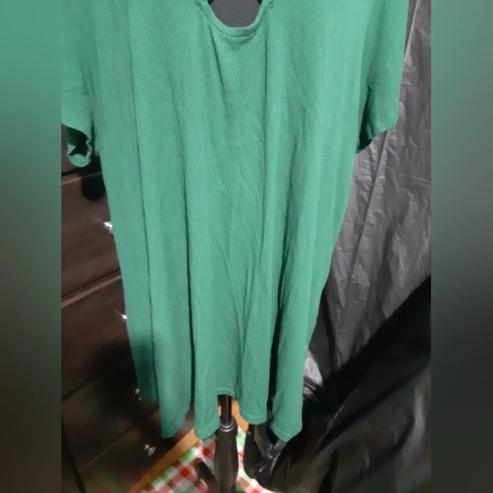 Ava & Viv Women's Top Green Short Sleeve Open Showstring Neckline Size 4X - Picture 3 of 8
